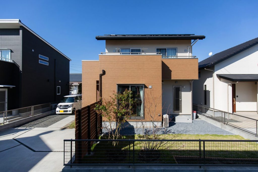 閑静な住宅街に建つ 温かみを感じる居心地のいい住まい 鹿児島で注文住宅ならヤマサハウス