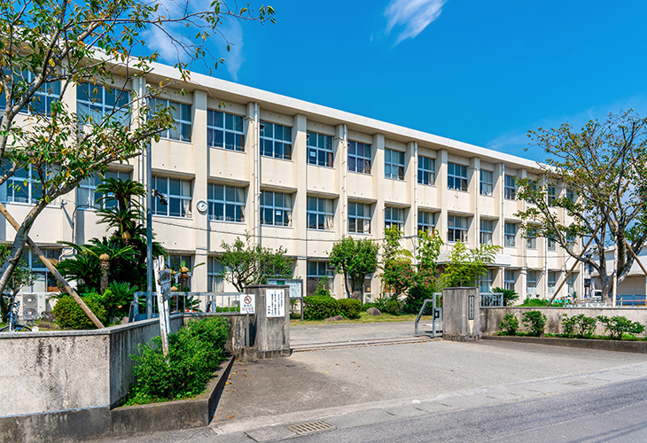 隼人中学校